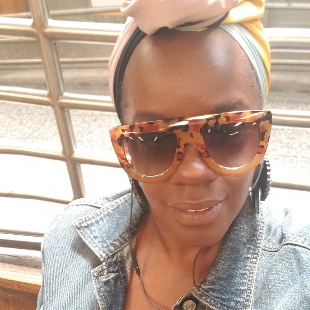 Meet your Posher, Rashida